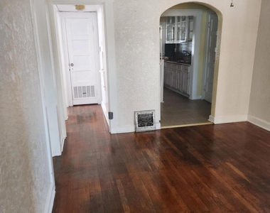 4002 Hueco Avenue - Photo Thumbnail 5