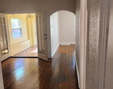 4002 Hueco Avenue - Photo Thumbnail 3