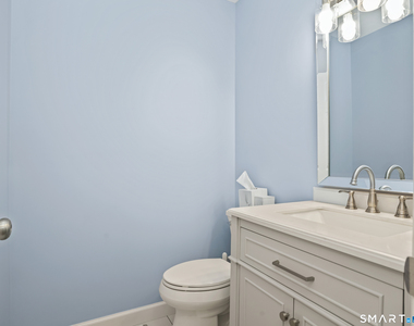 272 Hubbard Avenue - Photo Thumbnail 6