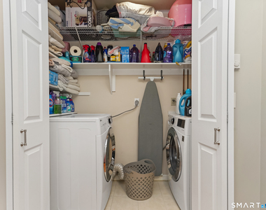 272 Hubbard Avenue - Photo Thumbnail 22