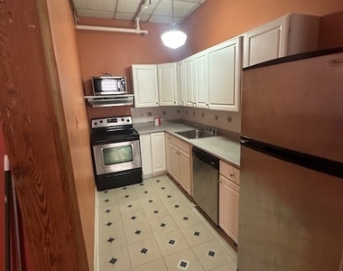 222 Williams Street - Photo Thumbnail 3