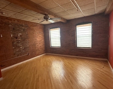 222 Williams Street - Photo Thumbnail 4