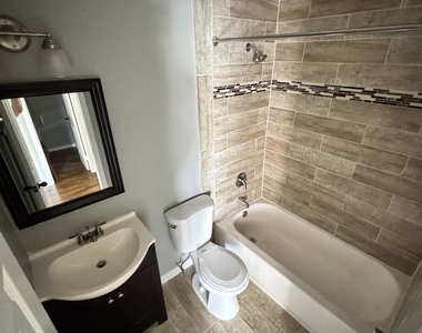 32 Old Foxon Road - Photo Thumbnail 1