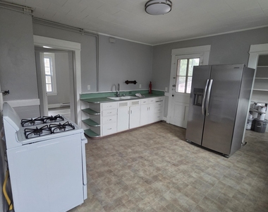 77 Alma Street - Photo Thumbnail 1