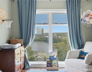 586 Thames Street - Photo Thumbnail 27