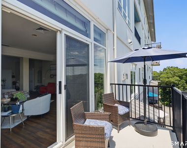586 Thames Street - Photo Thumbnail 13