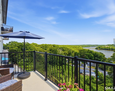 586 Thames Street - Photo Thumbnail 15