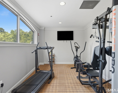 586 Thames Street - Photo Thumbnail 29