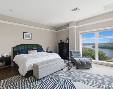 586 Thames Street - Photo Thumbnail 17