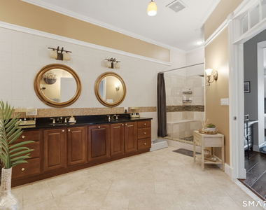 586 Thames Street - Photo Thumbnail 21