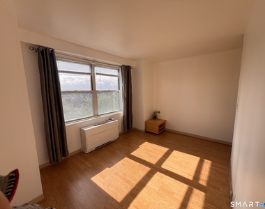 2625 Park Avenue - Photo Thumbnail 11