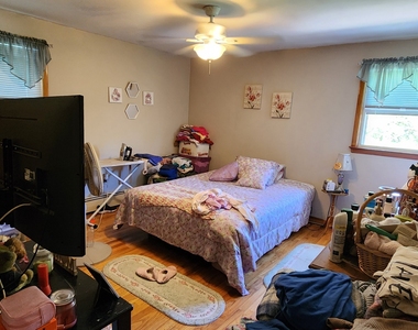 219 Third Avenue - Photo Thumbnail 14