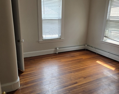 164 Pythian Avenue - Photo Thumbnail 2