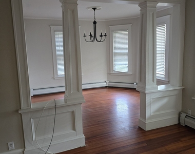 164 Pythian Avenue - Photo Thumbnail 1