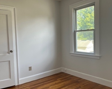193 Helen Street - Photo Thumbnail 12