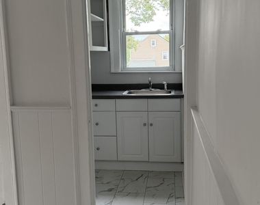 193 Helen Street - Photo Thumbnail 4