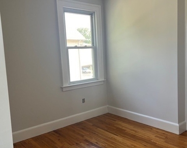 193 Helen Street - Photo Thumbnail 11
