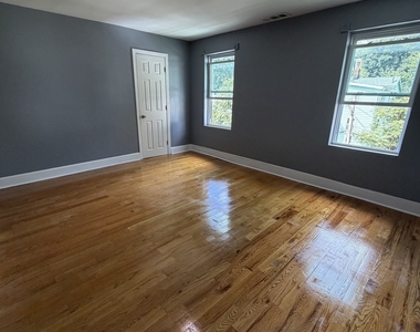 14 Kenyon Street - Photo Thumbnail 4