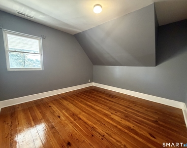 14 Kenyon Street - Photo Thumbnail 16