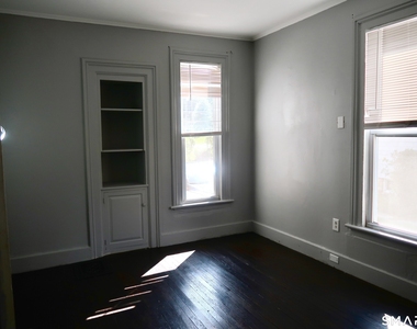 8 Rockwell Avenue - Photo Thumbnail 9