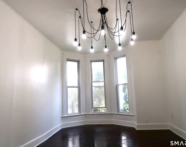 8 Rockwell Avenue - Photo Thumbnail 7