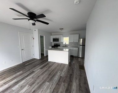 138 Beach Avenue - Photo Thumbnail 3