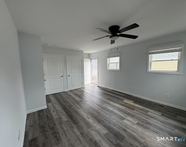 138 Beach Avenue - Photo Thumbnail 7
