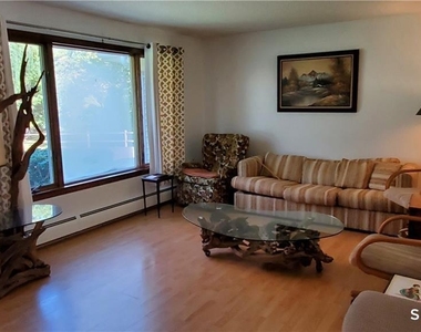32 Fernridge Road - Photo Thumbnail 3