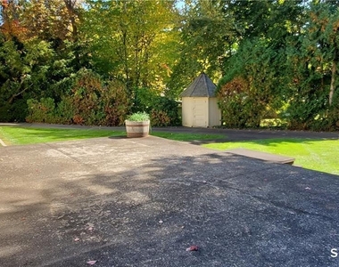 32 Fernridge Road - Photo Thumbnail 16