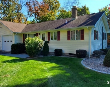 32 Fernridge Road - Photo Thumbnail 1