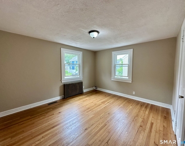 33 Emerson Street - Photo Thumbnail 20