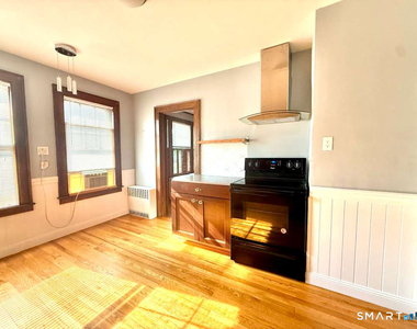 99 Seymour Avenue - Photo Thumbnail 8