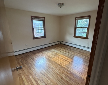 33 Franklin Street - Photo Thumbnail 8