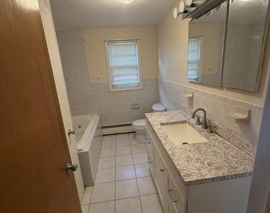 33 Franklin Street - Photo Thumbnail 5