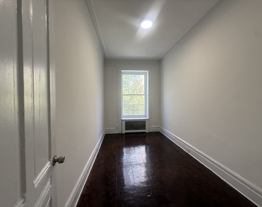 24 East 80th Street - Photo Thumbnail 4