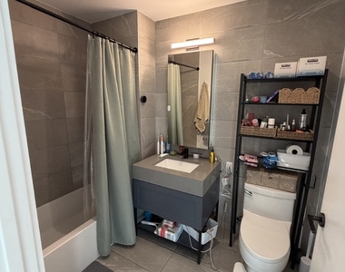 36-20 Steinway Street - Photo Thumbnail 3