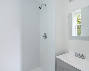 1115 6th Ave - Photo Thumbnail 2