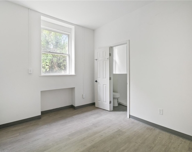1115 6th Ave - Photo Thumbnail 14