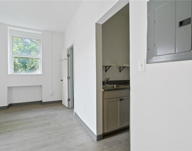 1115 6th Ave - Photo Thumbnail 13