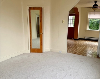 103 Virginia Ave - Photo Thumbnail 2