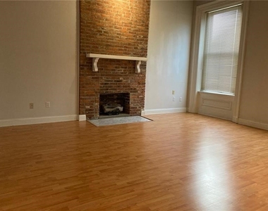 1205 W North Ave - Photo Thumbnail 2