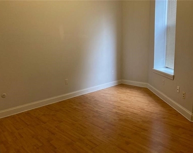 1205 W North Ave - Photo Thumbnail 8