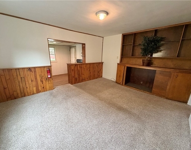 1626 Davidson St - Photo Thumbnail 5