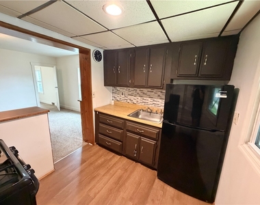 1626 Davidson St - Photo Thumbnail 3