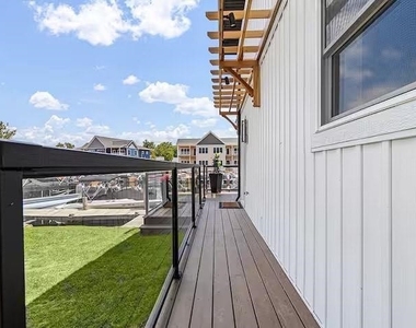 1004 Clifford Avenue - Photo Thumbnail 28