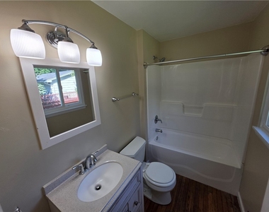 32 Golden Rod Lane - Photo Thumbnail 5