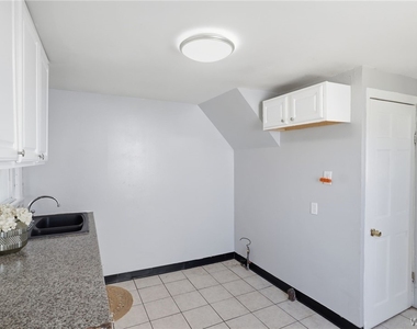 175 Texas Street - Photo Thumbnail 10