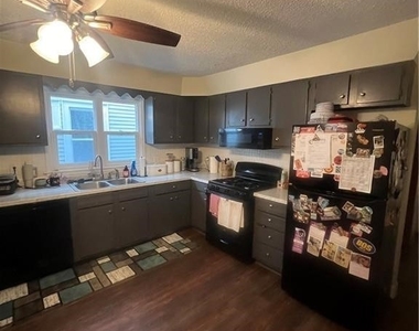 146 Wallace Avenue - Photo Thumbnail 4