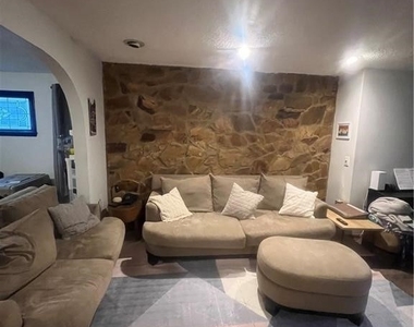 146 Wallace Avenue - Photo Thumbnail 2
