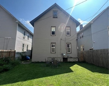 146 Wallace Avenue - Photo Thumbnail 11